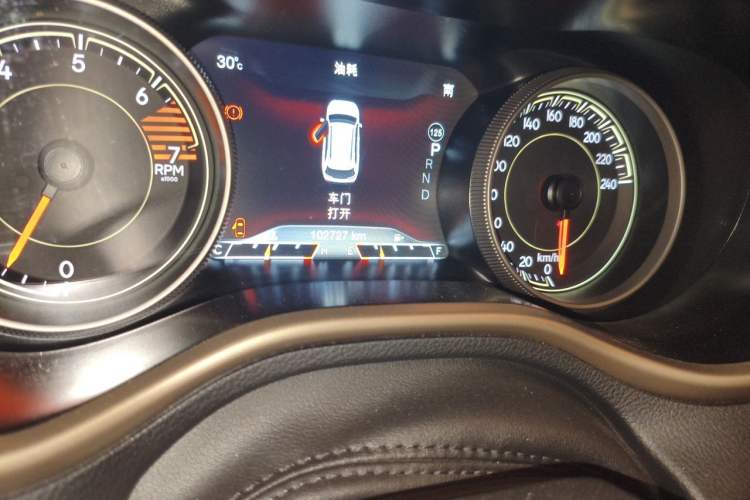 Used Jeep Cherokee 2016 2.4L Professional Smart Version Odometer Close Up