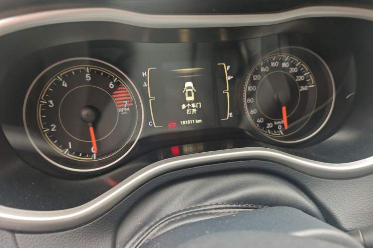Used Jeep Cherokee 2016 2.4L Leading Smart Version Odometer Close Up