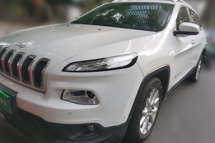 Used Jeep Cherokee 2016 2.4L Leading Edition Guazi used car, China used car export, Used car for sale, Used cars, Cheapest cars for sale