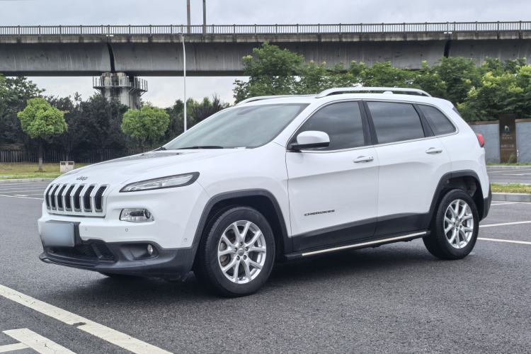 Used Jeep Cherokee 2016 2.4L Leading Edition Guazi used car, China used car export, Used car for sale, Used cars, Cheapest cars for sale