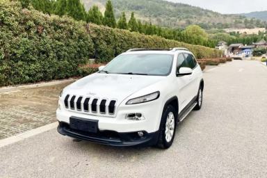 Used Jeep Cherokee 2016 2.0L Superior Edition
