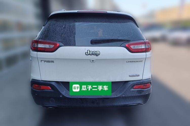 Used Jeep Cherokee 2016 2.0L Superior Edition Rear
