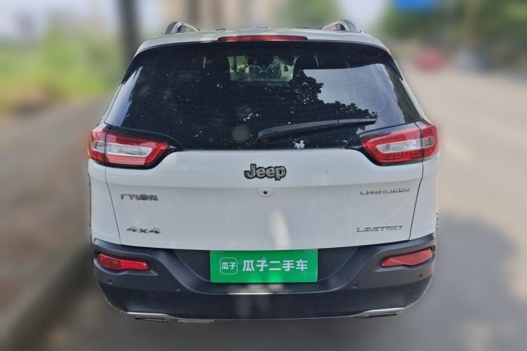Used Jeep Cherokee 2016 2.4L Superior Edition Rear