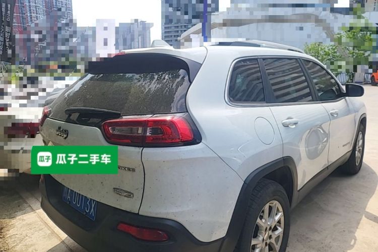 Used Jeep Cherokee 2016 2.4L Professional Edition Rear