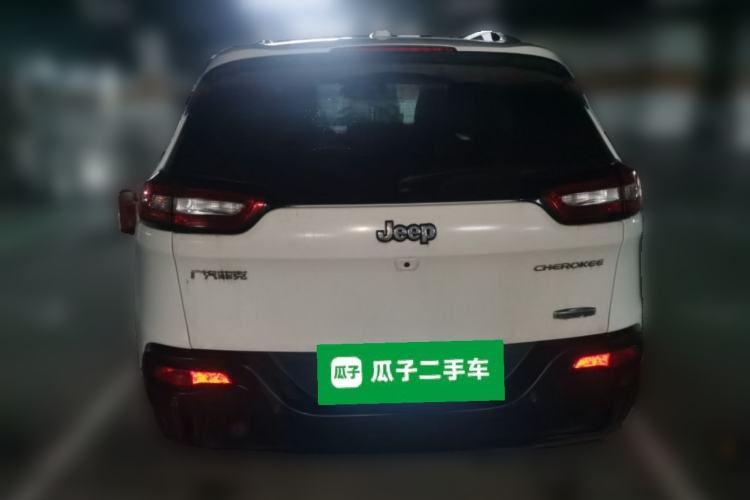 Used Jeep Cherokee 2016 2.0L Superior Edition Rear
