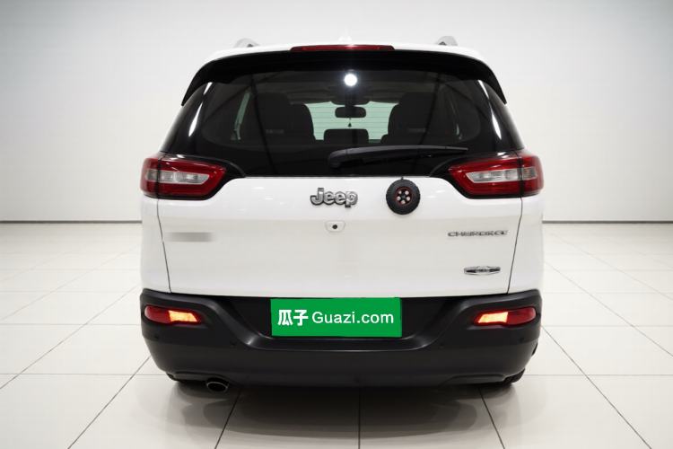 Used Jeep Cherokee 2016 2.0L Superior Edition Rear