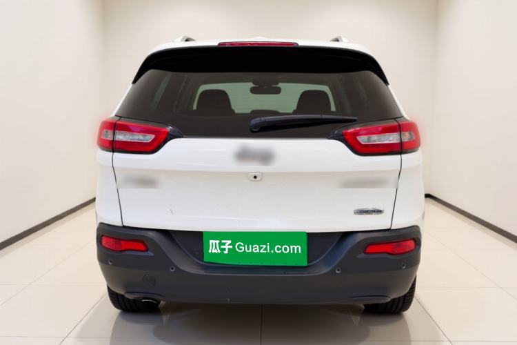 Used Jeep Cherokee 2016 2.0L Superior Edition Rear