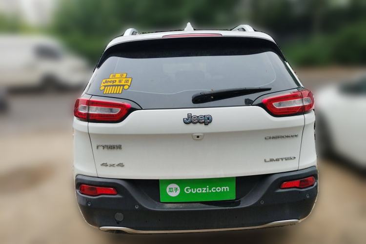 Used Jeep Cherokee 2016 2.0L Superior Edition Rear