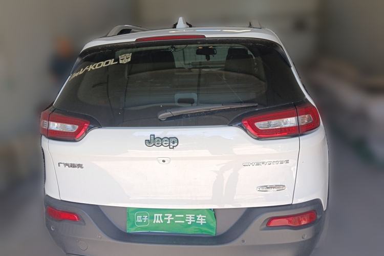 Used Jeep Cherokee 2016 2.0L Superior Edition Rear