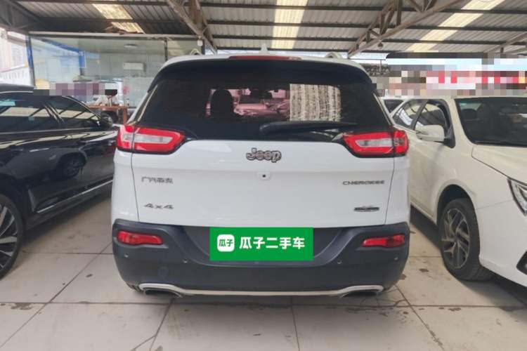 Used Jeep Cherokee 2016 2.4L Professional Edition Rear