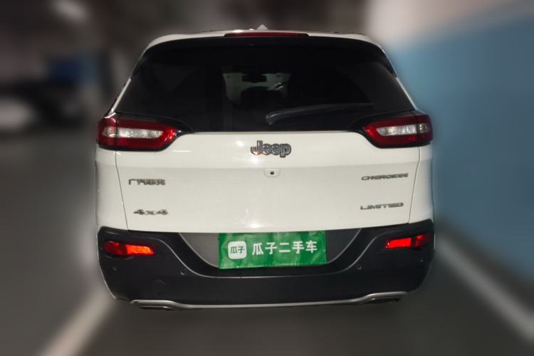 Used Jeep Cherokee 2016 2.4L Superior Edition Rear