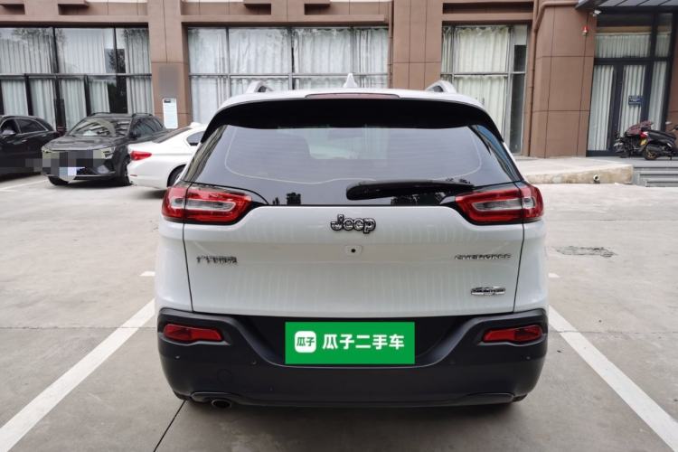 Used Jeep Cherokee 2016 2.0L Superior Edition Rear