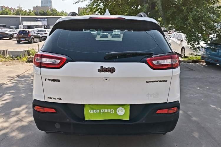 Used Jeep Cherokee 2016 2.4L 75th Anniversary Edition Rear