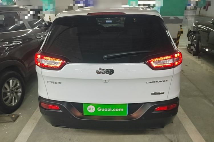 Used Jeep Cherokee 2016 2.0L Superior Edition Rear