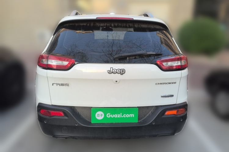 Used Jeep Cherokee 2016 2.0L Superior Edition Rear