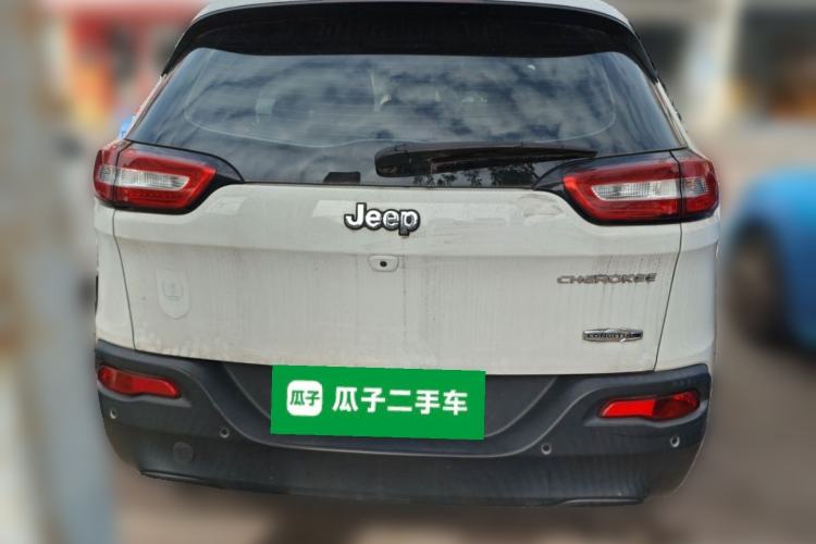 Used Jeep Cherokee 2016 2.0L Superior Edition Rear