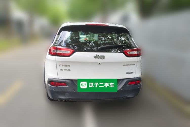 Used Jeep Cherokee 2016 2.0L Superior Edition Rear