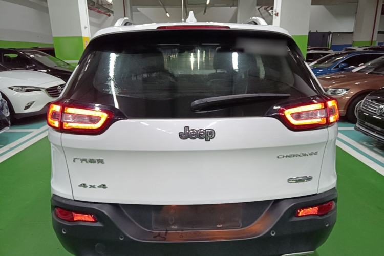 Used Jeep Cherokee 2016 2.4L Professional Edition Rear