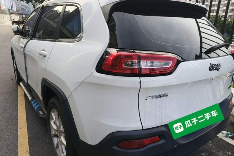 Used Jeep Cherokee 2016 2.0L Superior Edition Rear Left 45 Deg