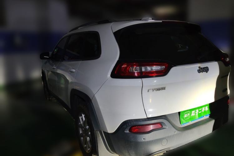 Used Jeep Cherokee 2016 2.4L Leading Edition Rear Left 45 Deg