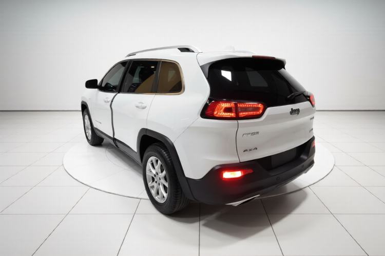 Used Jeep Cherokee 2016 2.4L Professional Edition Rear Left 45 Deg