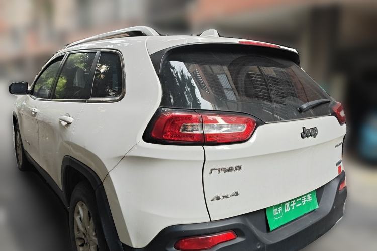 Used Jeep Cherokee 2016 2.4L Professional Edition Rear Left 45 Deg