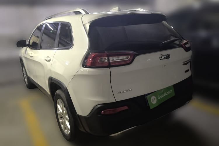 Used Jeep Cherokee 2016 2.4L Professional Smart Version Rear Left 45 Deg