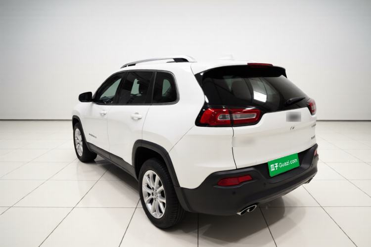 Used Jeep Cherokee 2016 2.0L Superior Edition Rear Left 45 Deg