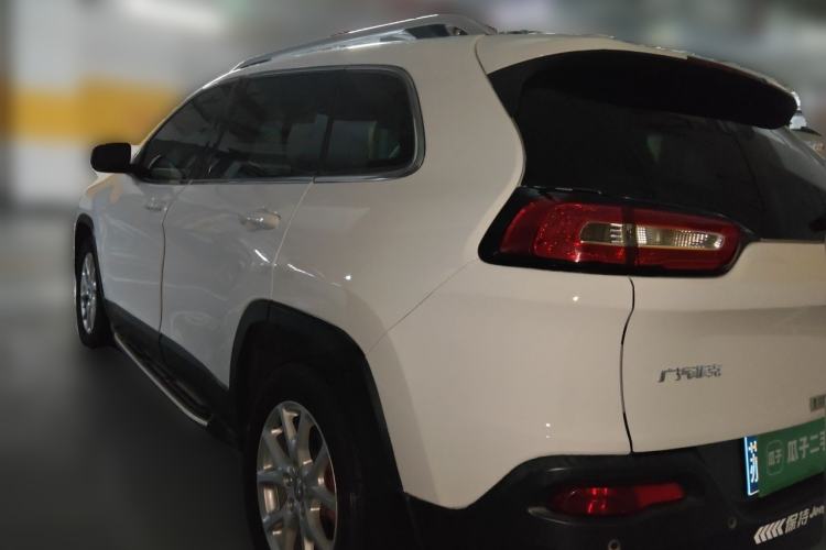 Used Jeep Cherokee 2016 2.0L Superior Edition Rear Left 45 Deg
