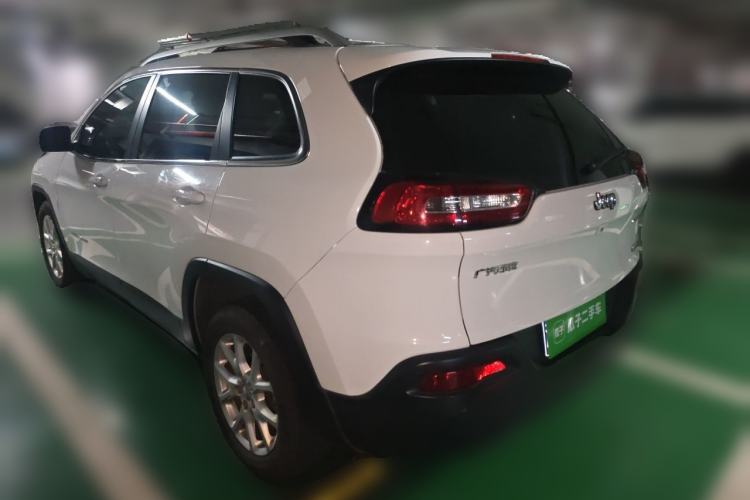 Used Jeep Cherokee 2016 2.0L Superior Edition Rear Left 45 Deg