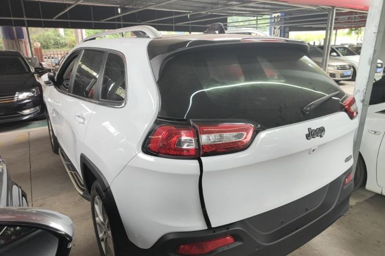 Used Jeep Cherokee 2016 2.0L Superior Edition Rear Left 45 Deg