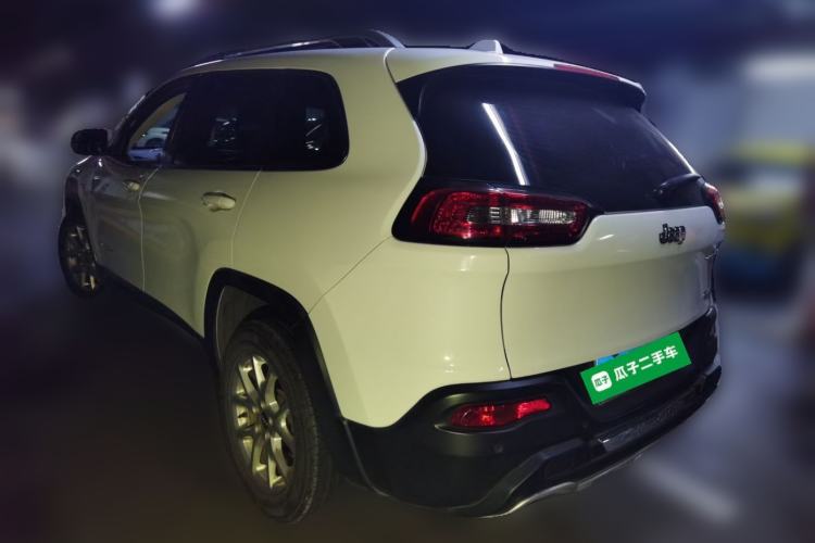 Used Jeep Cherokee 2016 2.4L Leading Edition Rear Left 45 Deg