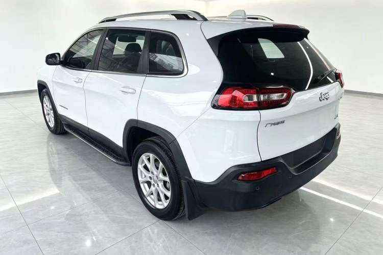 Used Jeep Cherokee 2016 2.0L Leading Edition Rear Left 45 Deg