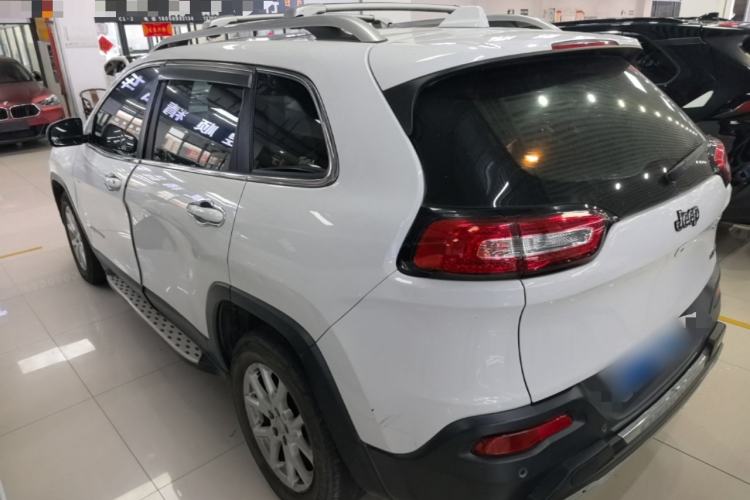 Used Jeep Cherokee 2016 2.0L Superior Edition Rear Left 45 Deg