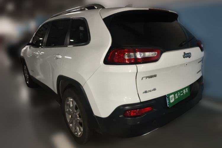 Used Jeep Cherokee 2016 2.4L Superior Edition Rear Left 45 Deg