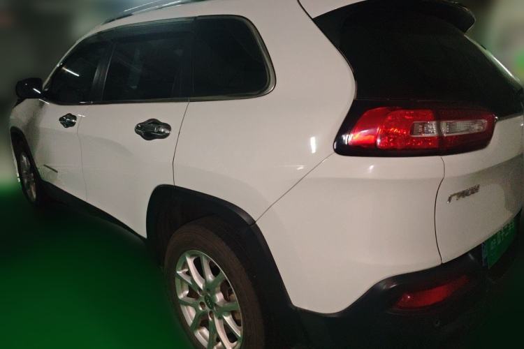 Used Jeep Cherokee 2016 2.0L Superior Edition Rear Left 45 Deg
