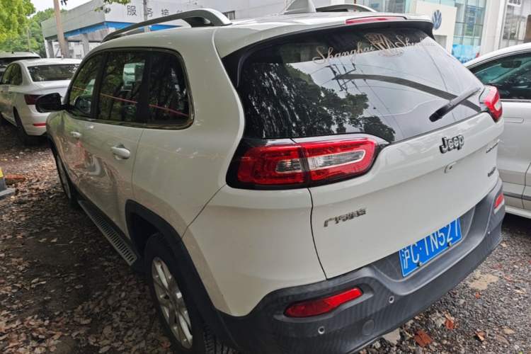 Used Jeep Cherokee 2016 2.0L Superior Edition Rear Left 45 Deg