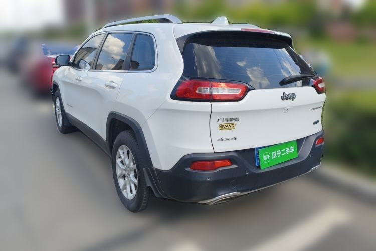 Used Jeep Cherokee 2016 2.4L Professional Smart Version Rear Left 45 Deg