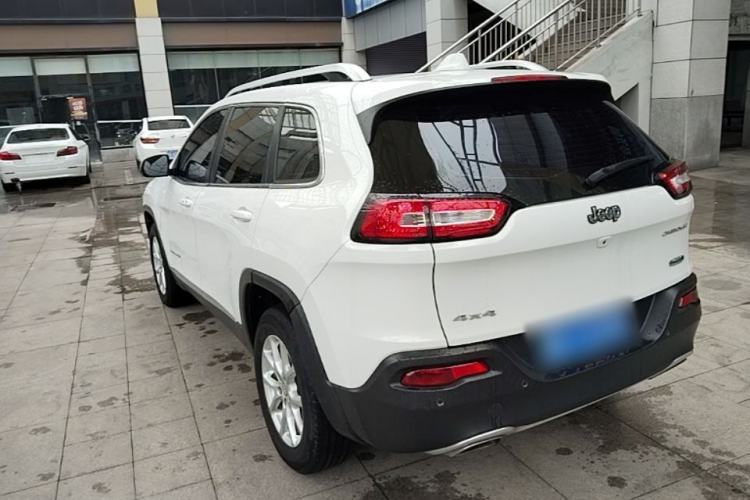Used Jeep Cherokee 2016 2.4L Professional Smart Version Rear Left 45 Deg