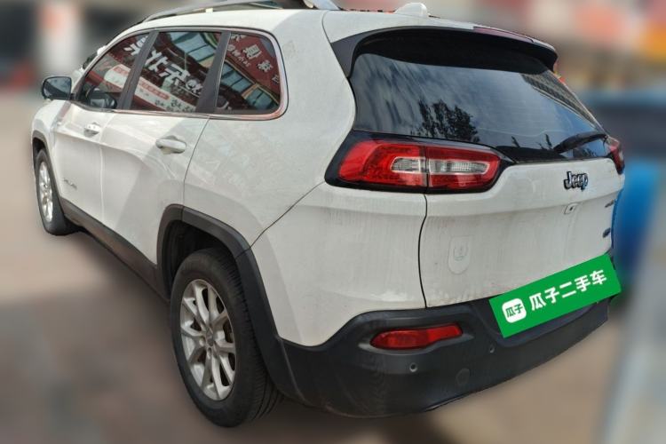 Used Jeep Cherokee 2016 2.0L Superior Edition Rear Left 45 Deg