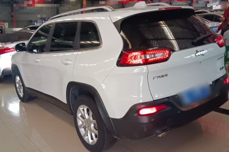Used Jeep Cherokee 2016 2.0L Superior Edition Rear Left 45 Deg
