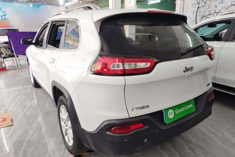 Used Jeep Cherokee 2016 2.0L Superior Edition Rear Left 45 Deg