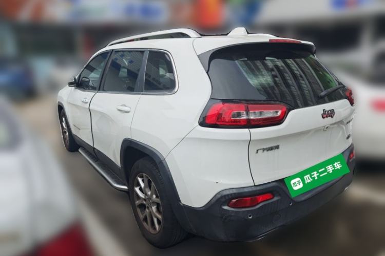 Used Jeep Cherokee 2016 2.4L Leading Smart Version Rear Left 45 Deg
