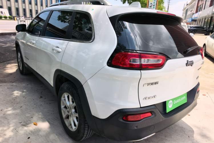 Used Jeep Cherokee 2016 2.4L Professional Edition Rear Left 45 Deg