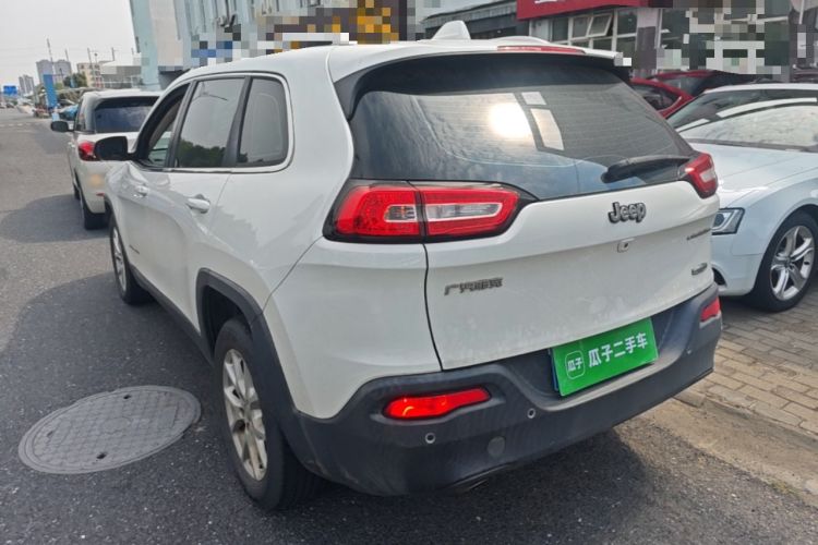 Used Jeep Cherokee 2016 2.0L Superior Edition Rear Left 45 Deg