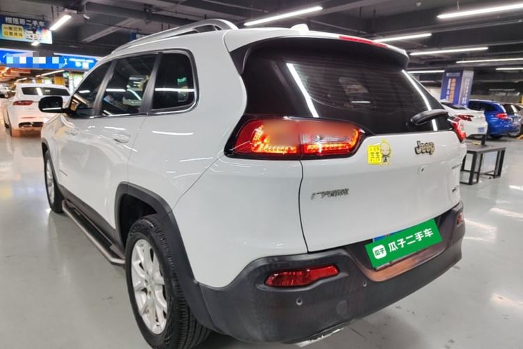Used Jeep Cherokee 2016 2.4L Leading Smart Version Rear Left 45 Deg