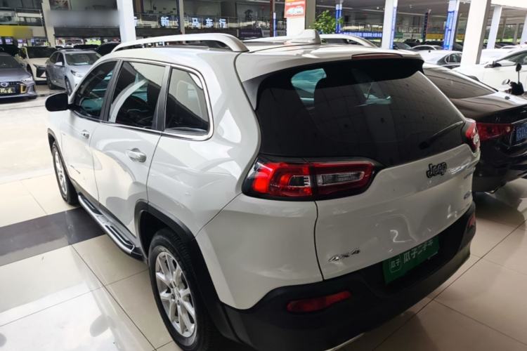 Used Jeep Cherokee 2016 2.4L Professional Edition Rear Left 45 Deg