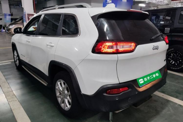 Used Jeep Cherokee 2016 2.4L Leading Edition Rear Left 45 Deg