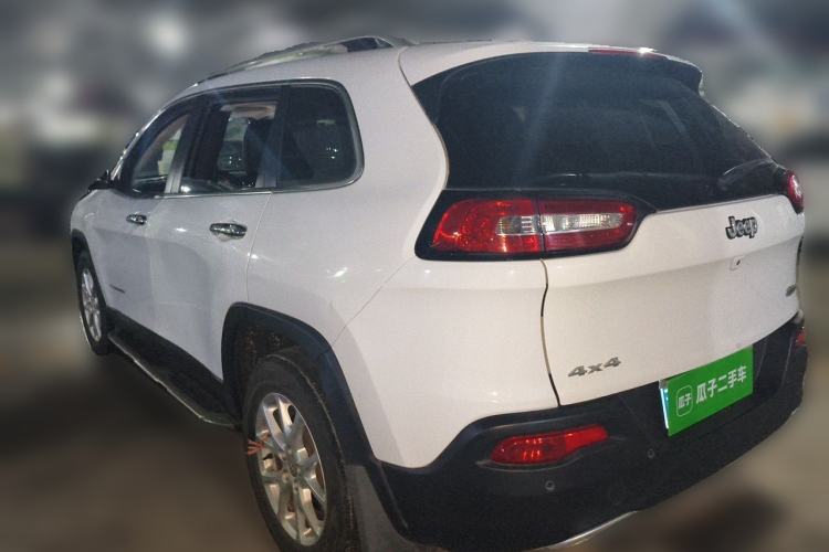 Used Jeep Cherokee 2016 2.4L Professional Smart Version Rear Left 45 Deg