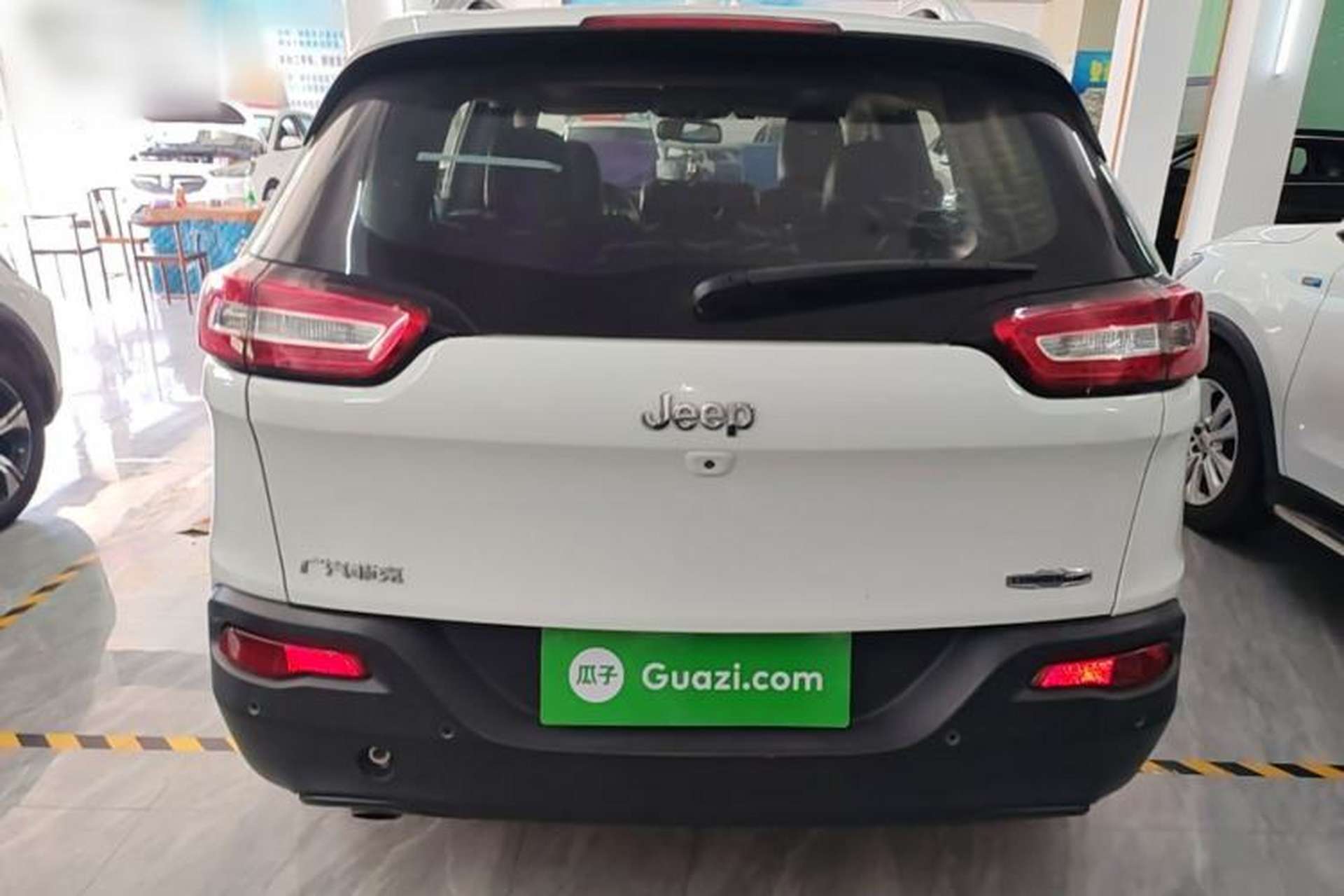 Used Jeep Cherokee 2016 2.0L Superior Edition Rear